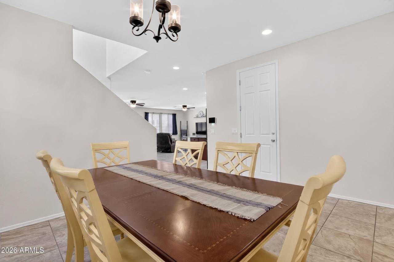 https://bt-photos.global.ssl.fastly.net/armls/1280_boomver_2_7025706-2.jpg