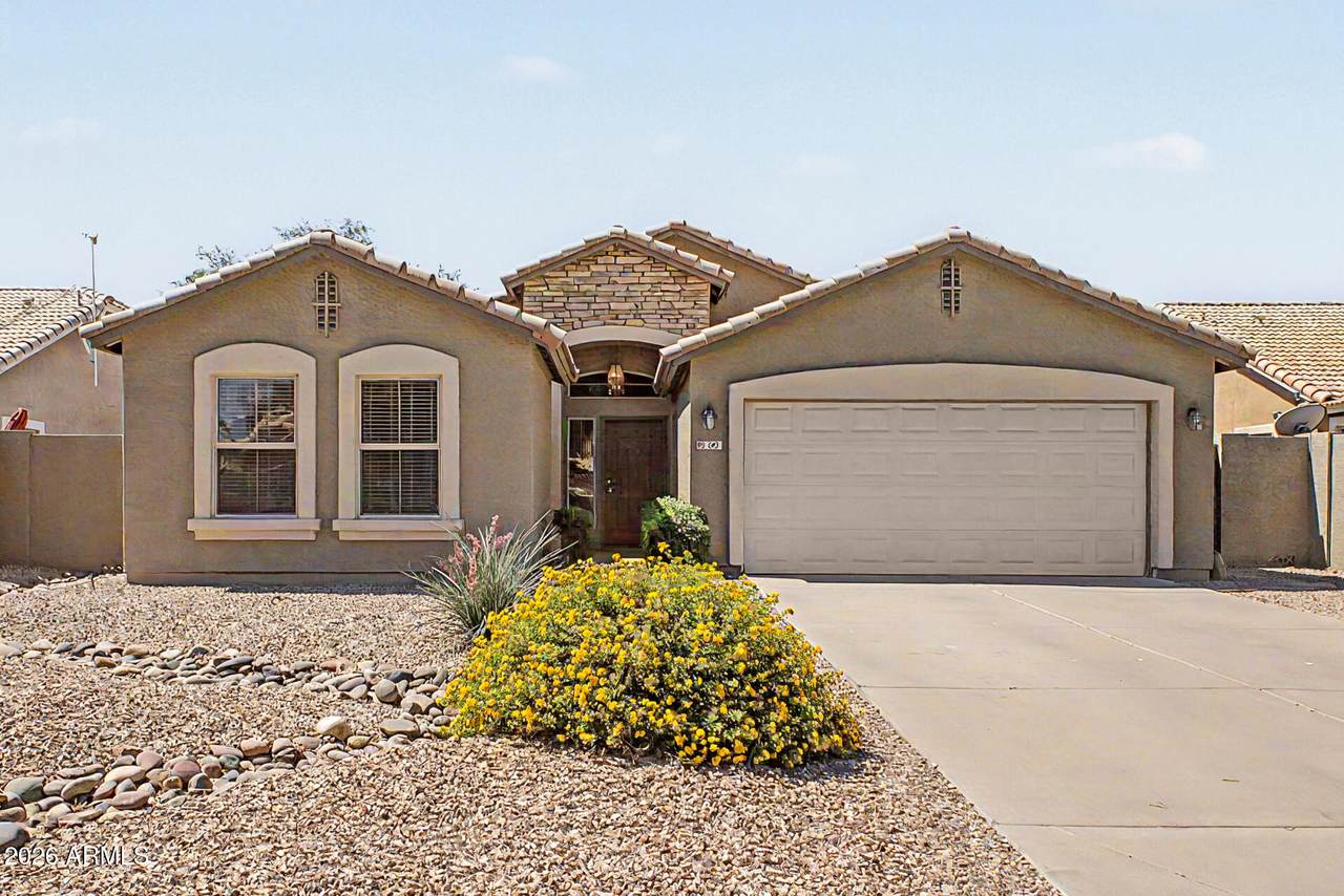 691 Eagle Lane - Photo 1