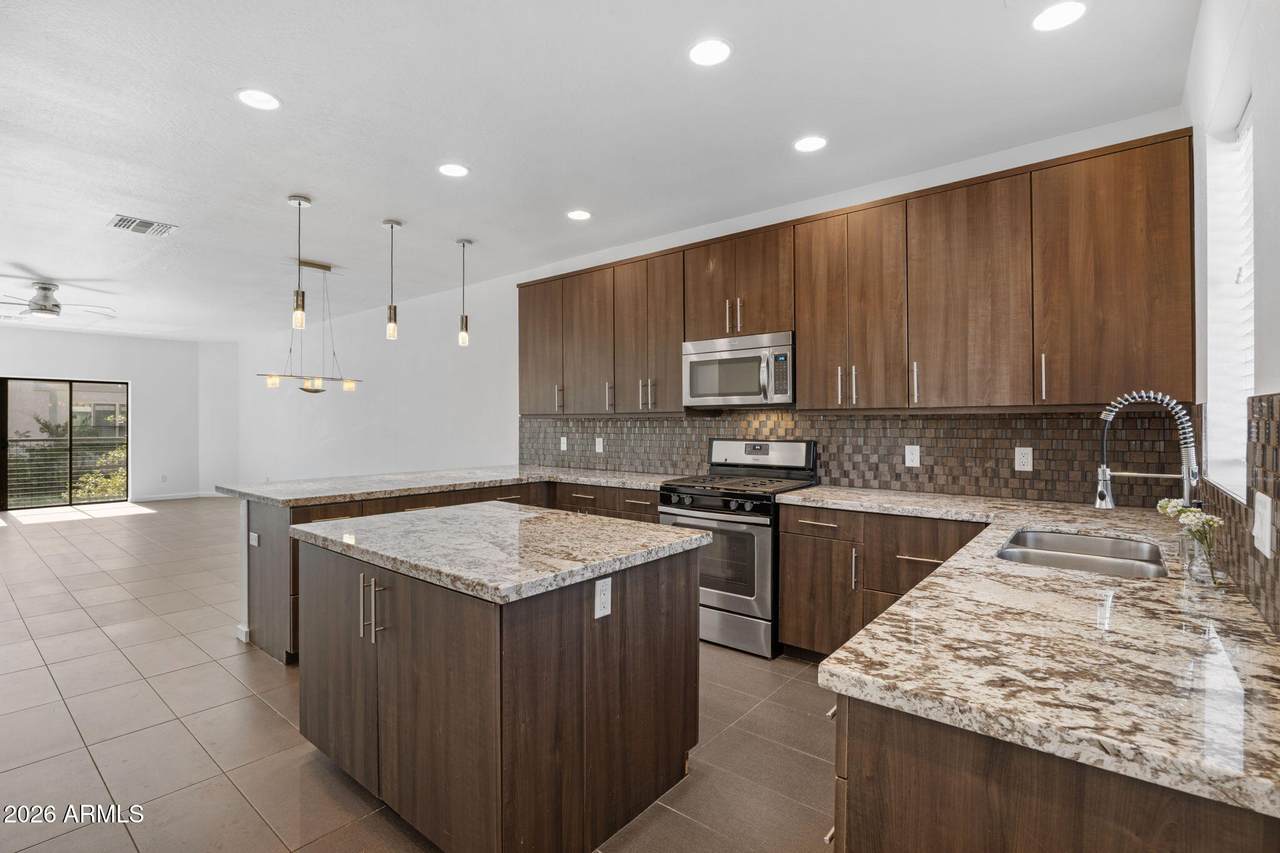 7827 20TH Glen - Photo 1