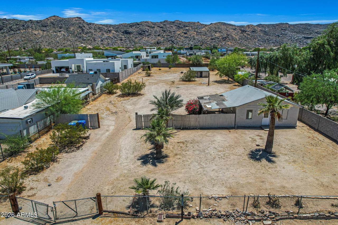 2237 Desert Lane - Photo 1