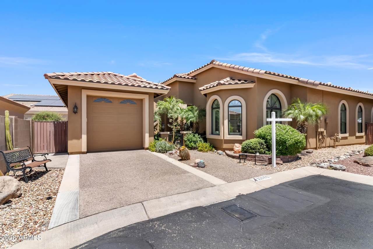 11660 Lakeview Court - Photo 1