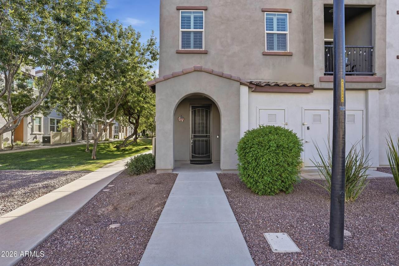 2357 Hidalgo Avenue - Photo 1