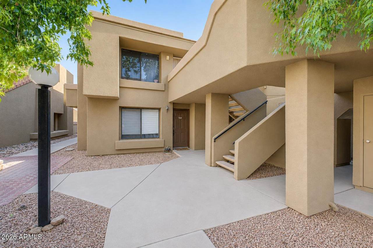1432 Emerald Avenue - Photo 1