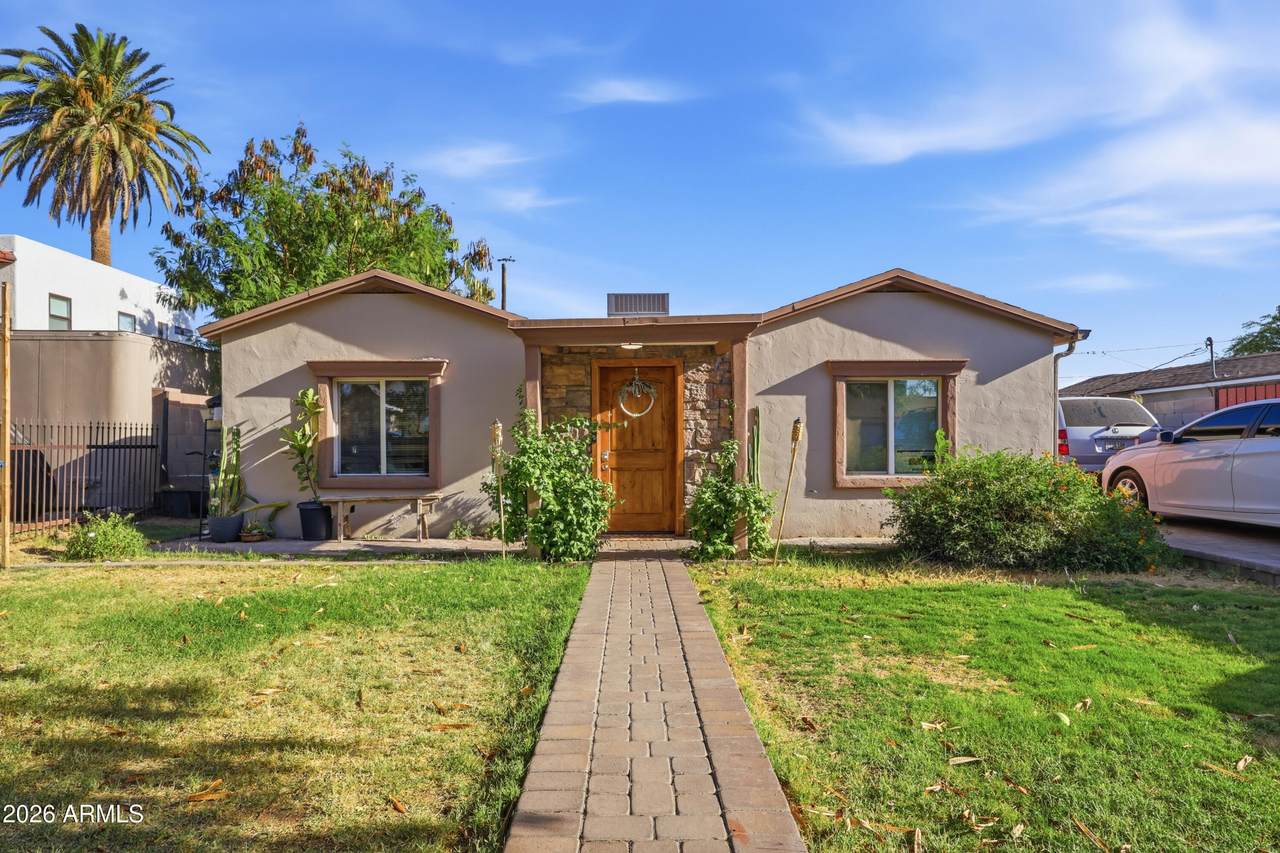 1911 Harvard Street - Photo 1