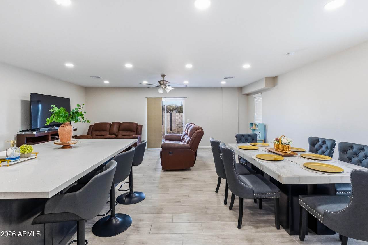 https://bt-photos.global.ssl.fastly.net/armls/1280_boomver_2_7039557-2.jpg