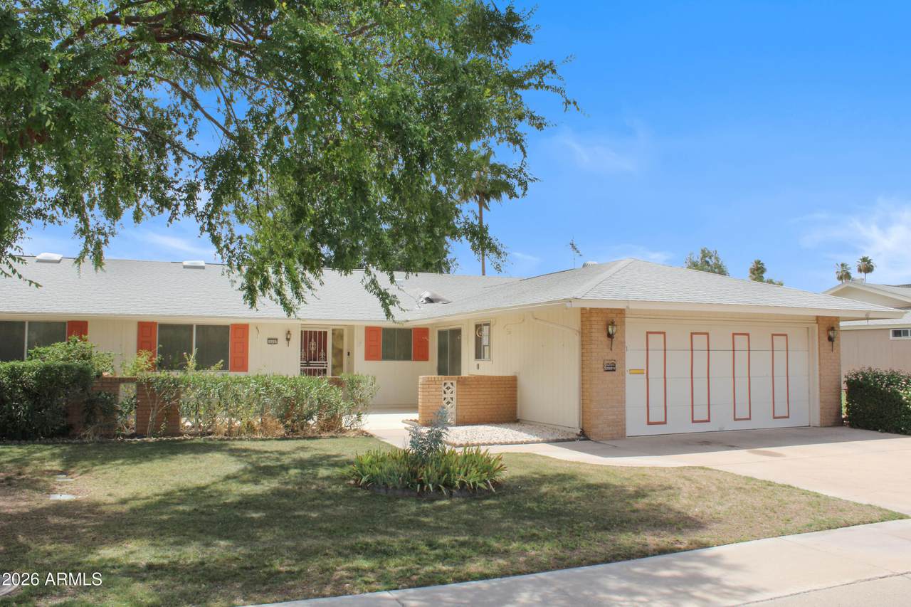 10207 Kingswood Circle - Photo 1