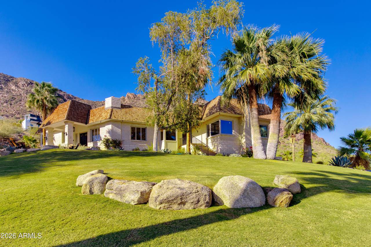 https://bt-photos.global.ssl.fastly.net/armls/1280_boomver_2_7040051-2.jpg