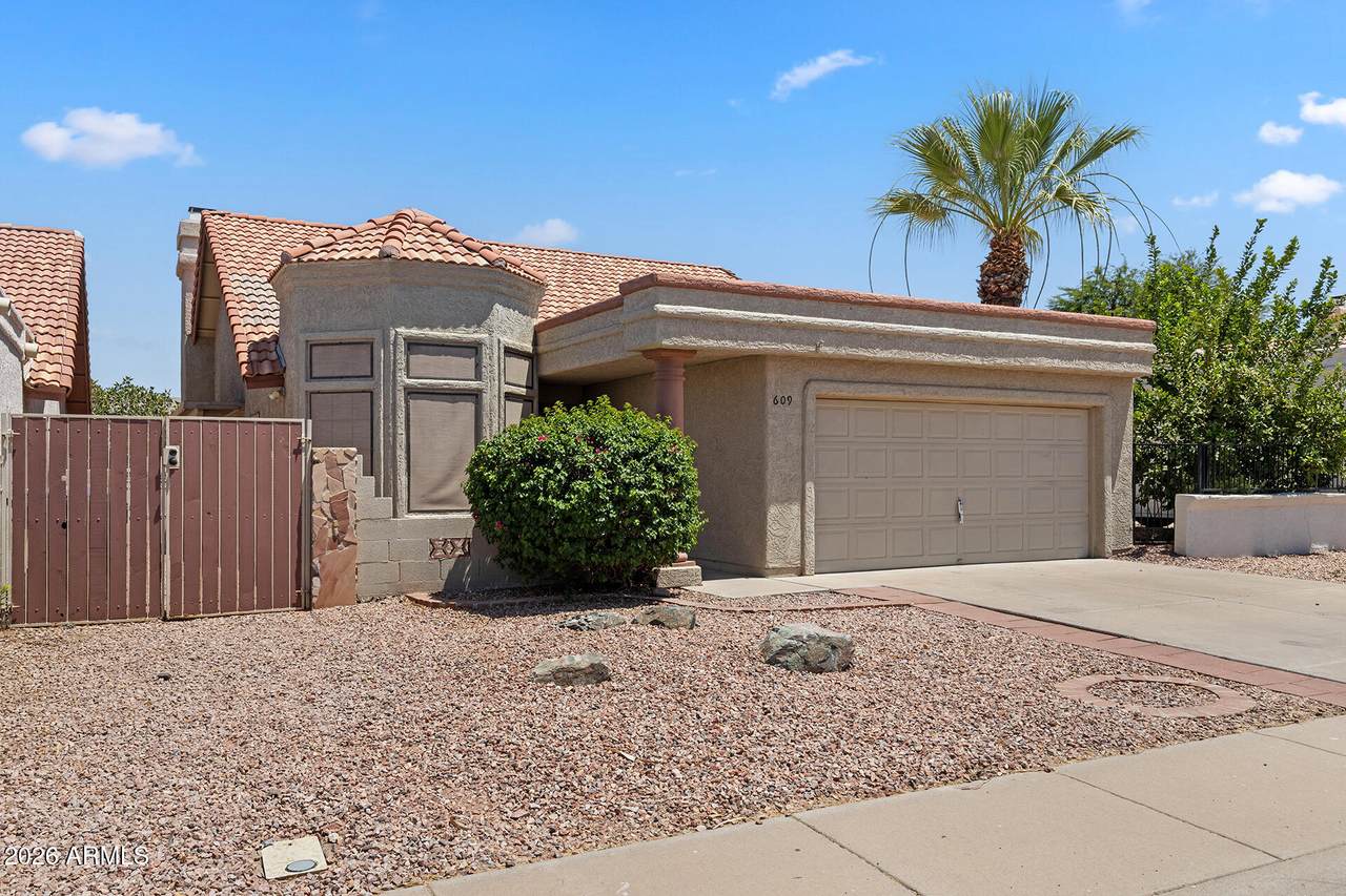 609 Danyell Drive - Photo 1