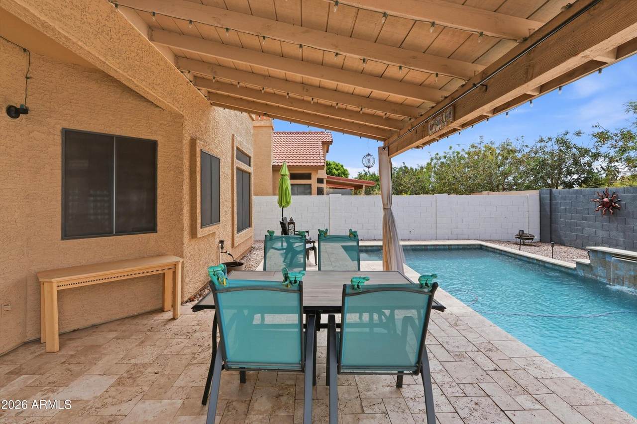 4578 Shannon Street - Photo 1