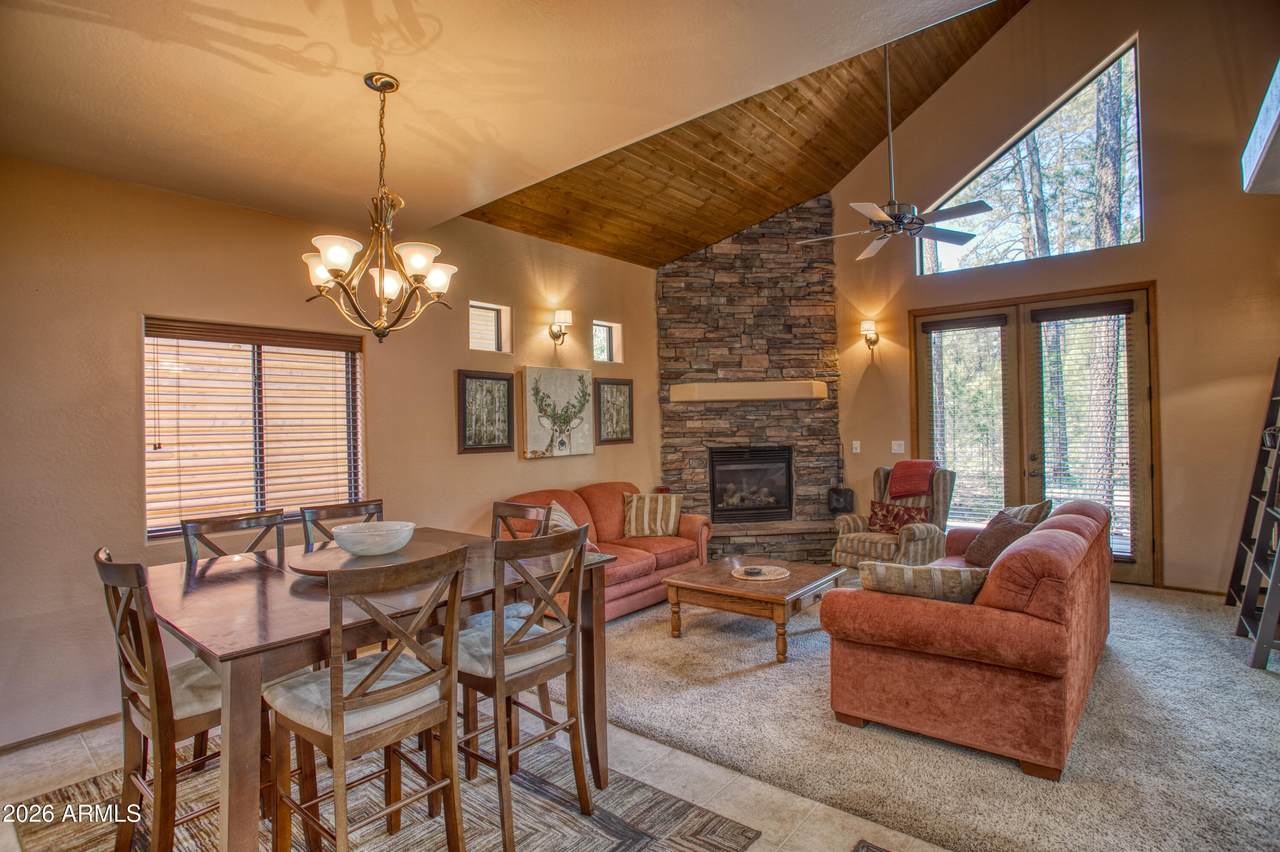 3040 Timberline Road - Photo 1