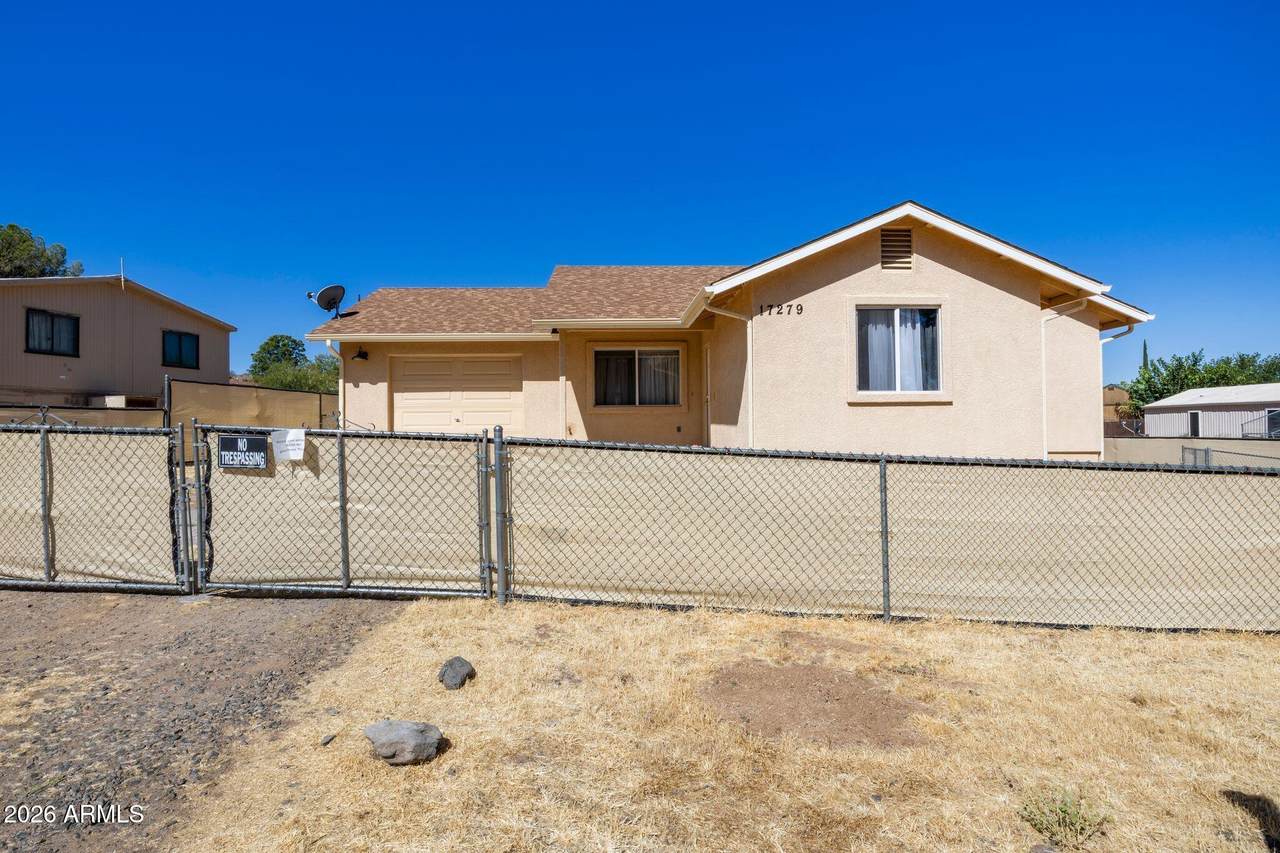 17279 Lakeview Drive - Photo 1