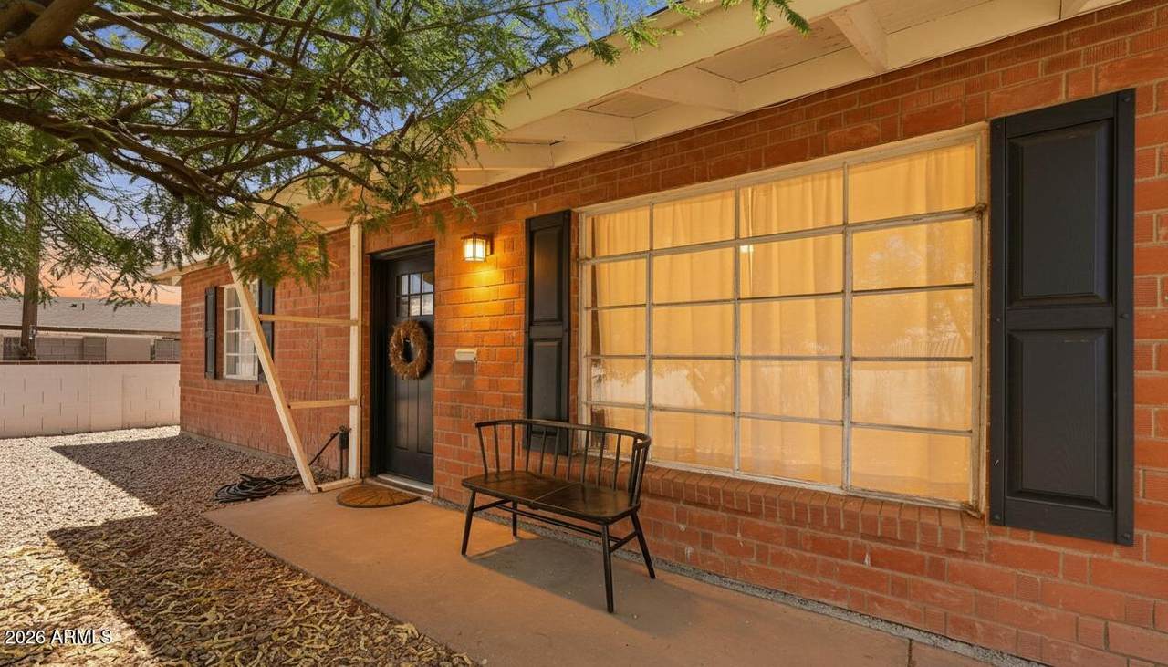 612 48TH Street - Photo 1