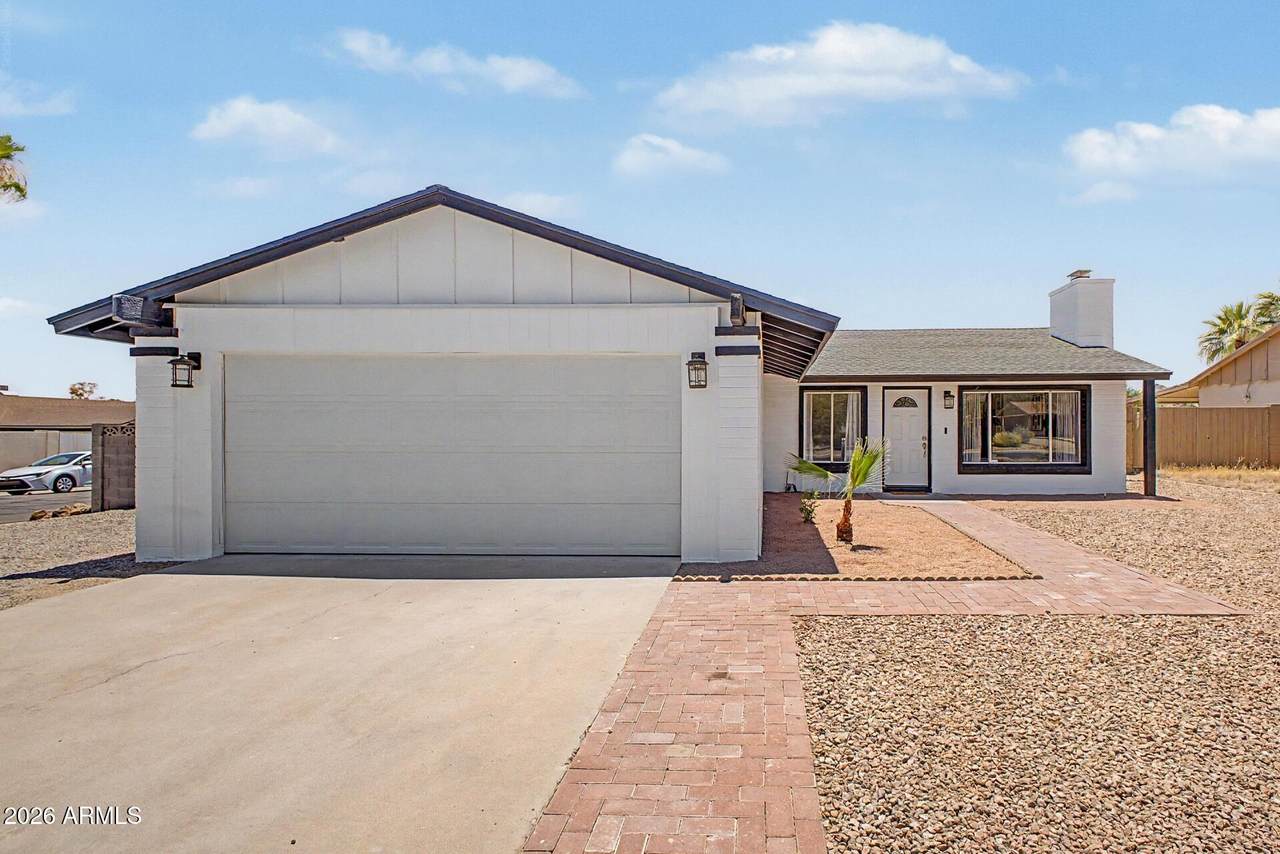 2577 Sweetwater Avenue - Photo 1