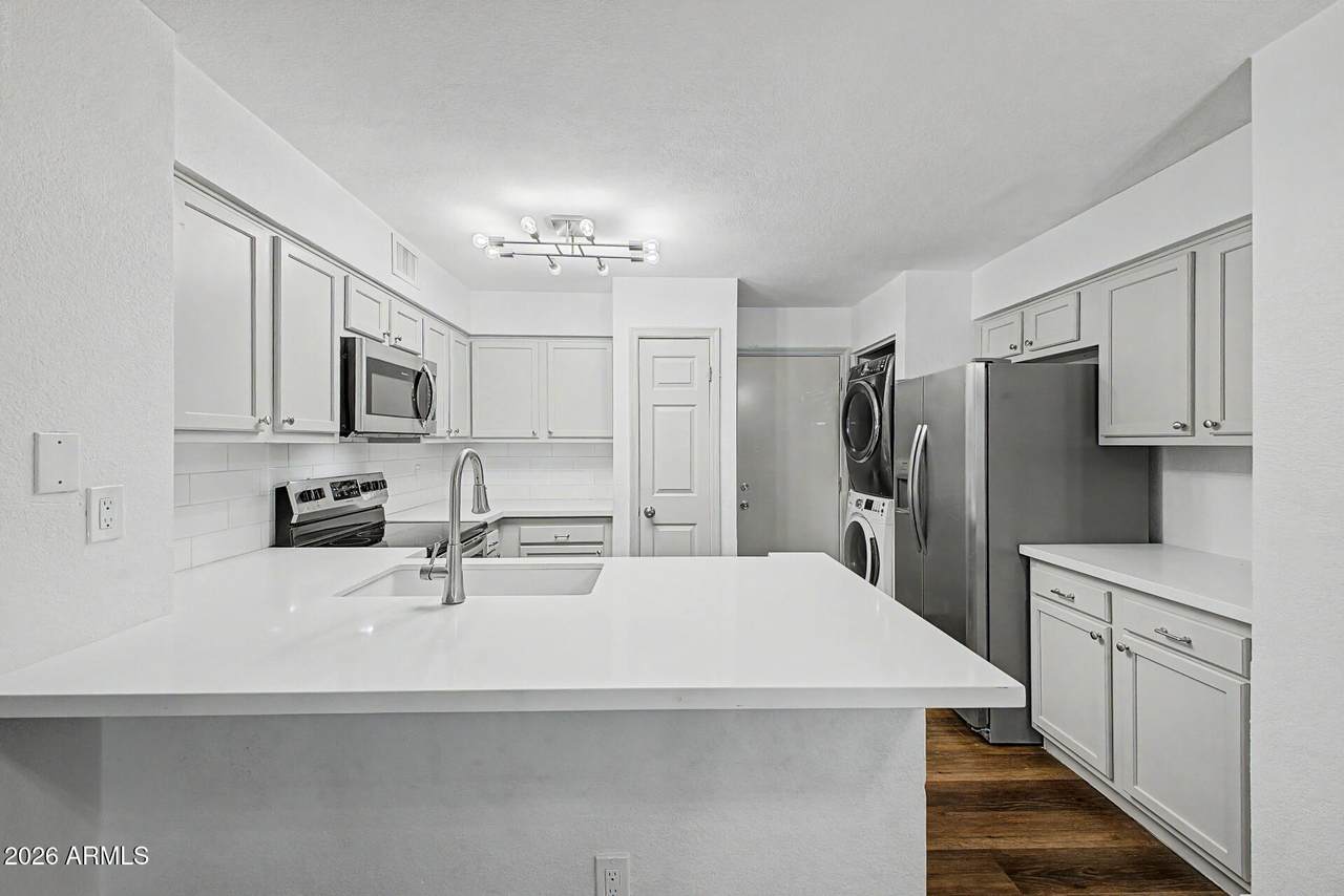 2333 Southern Avenue - Photo 1