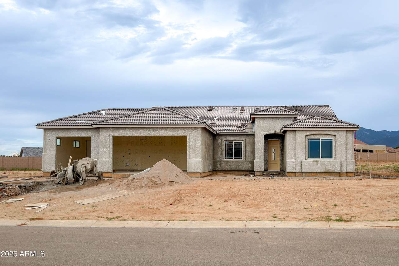 1660 Middle Creek Lane - Photo 1