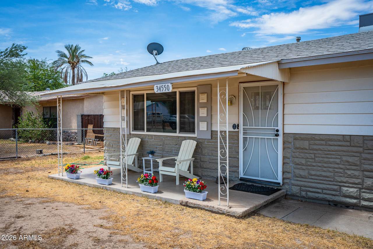 34550 David Street - Photo 1