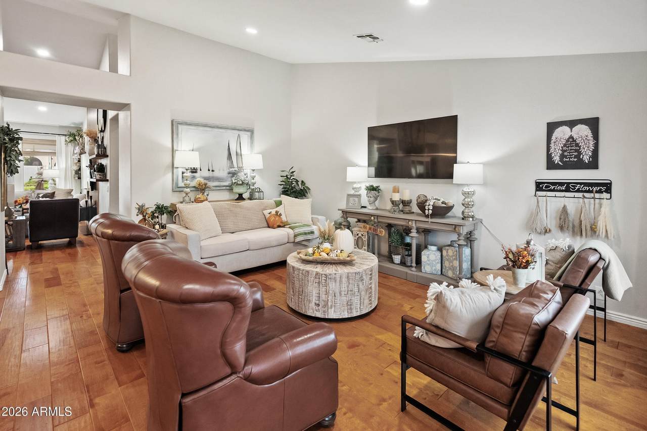 https://bt-photos.global.ssl.fastly.net/armls/1280_boomver_2_7061868-2.jpg