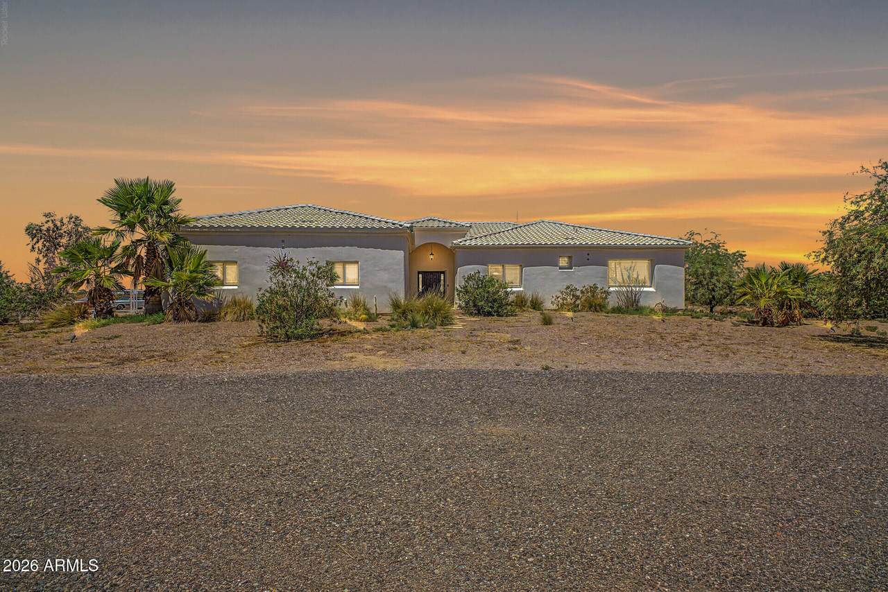 8716 Thunderbird Road - Photo 1