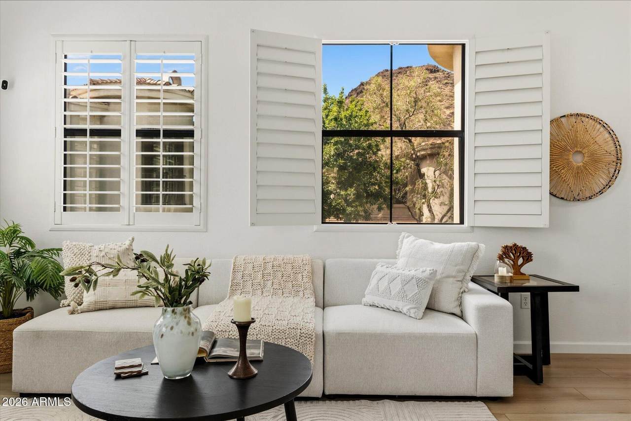 10055 142ND Street - Photo 1