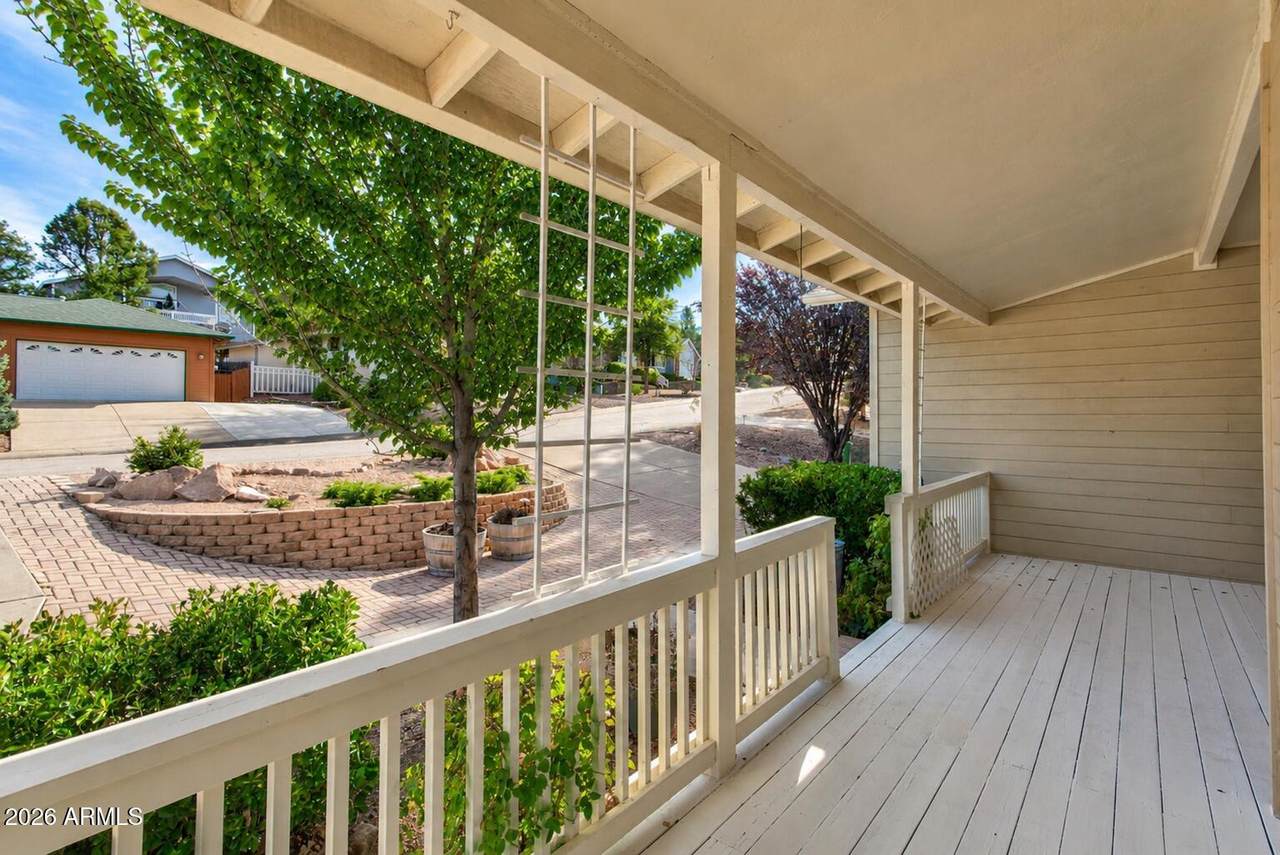 302 Stagecoach Pass - Photo 1