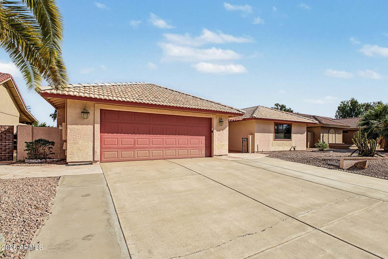 8893 Fairway Boulevard - Photo 1