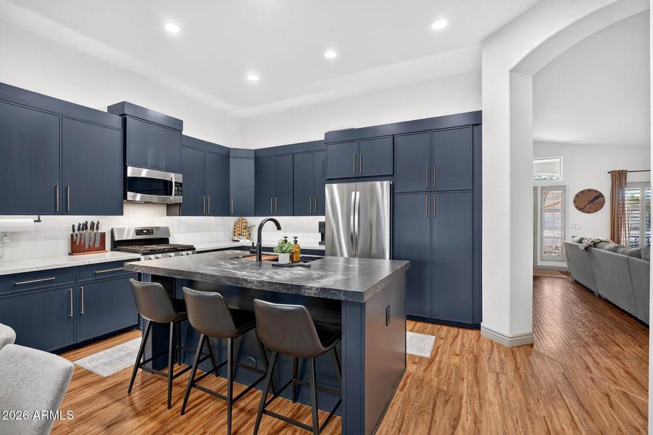 913 John Way - Photo 1