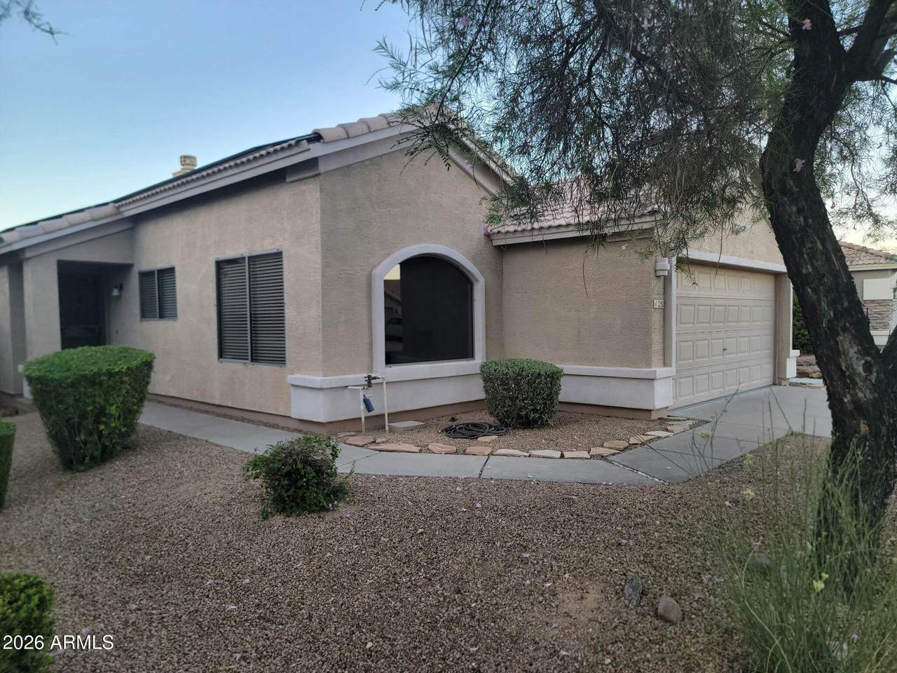 2252 Mariposa Grande - Photo 1