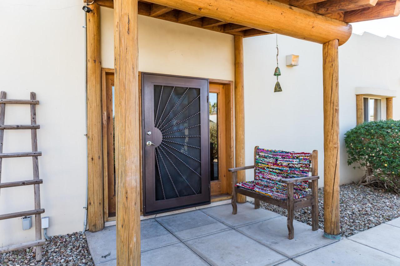 4535 Glenrosa Avenue - Photo 1