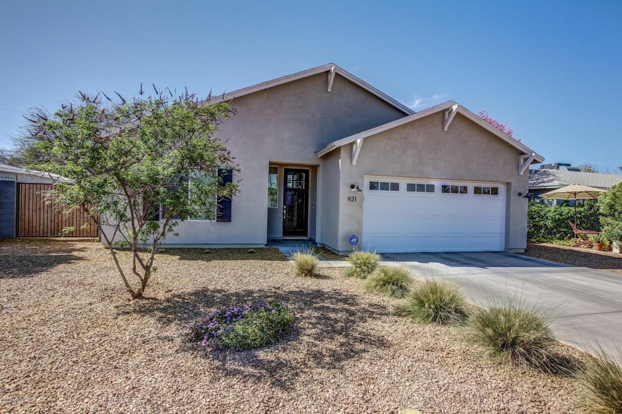 921 Montebello Avenue - Photo 1