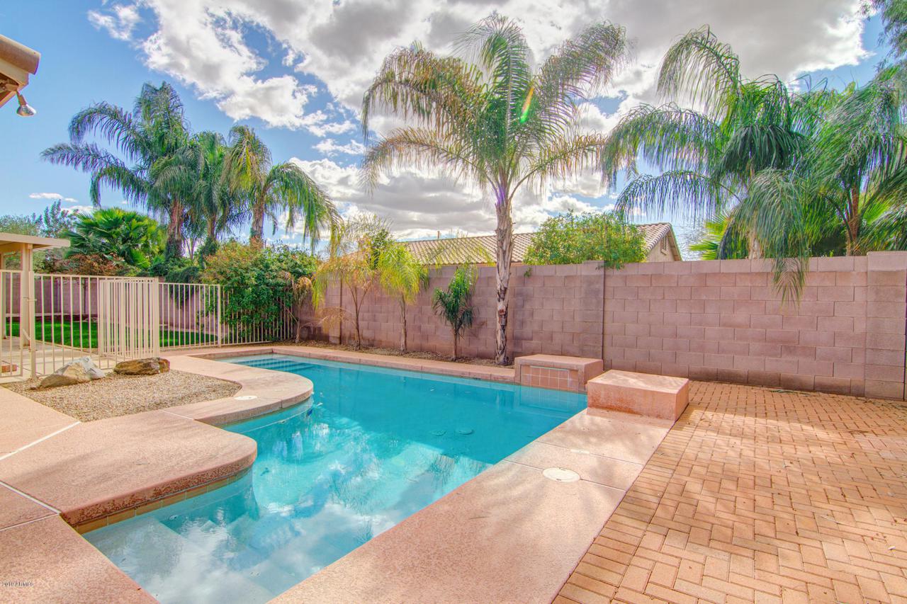 1125 Crescent Court - Photo 1
