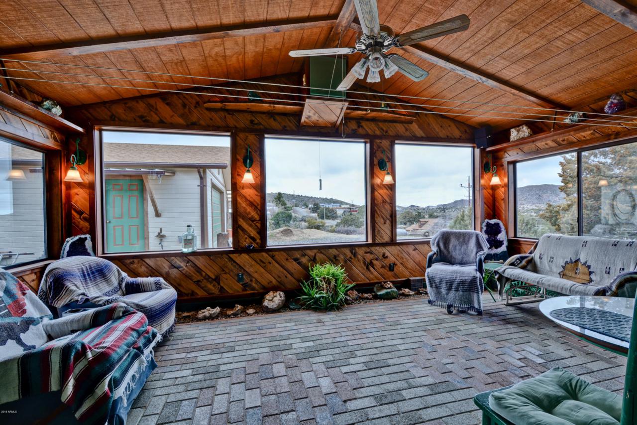 22603 Crest Way - Photo 1