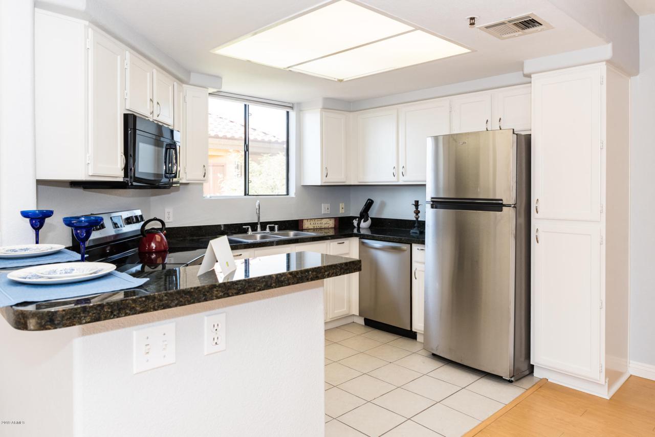 4925 Desert Cove Avenue - Photo 1