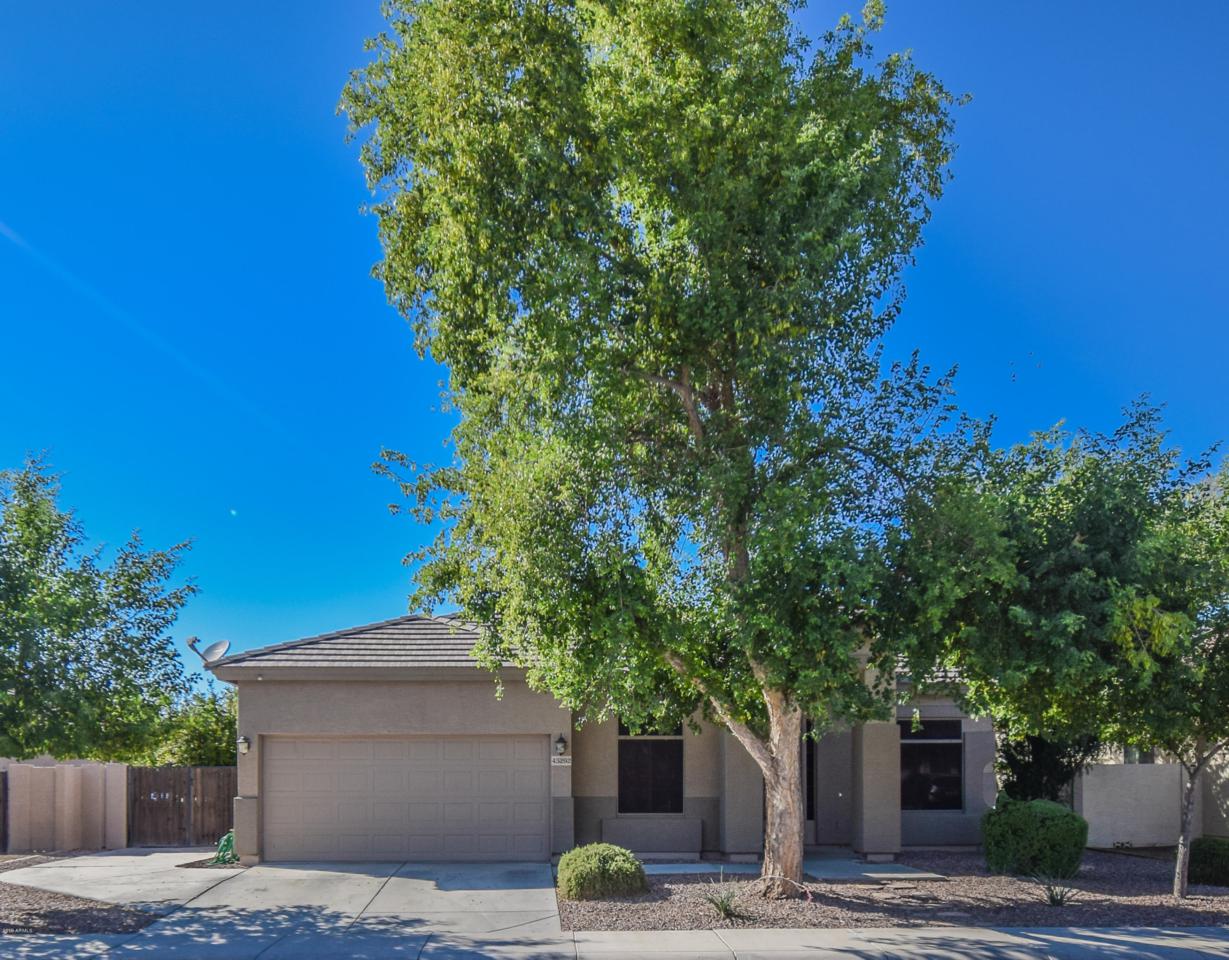43292 Oakland Court - Photo 1