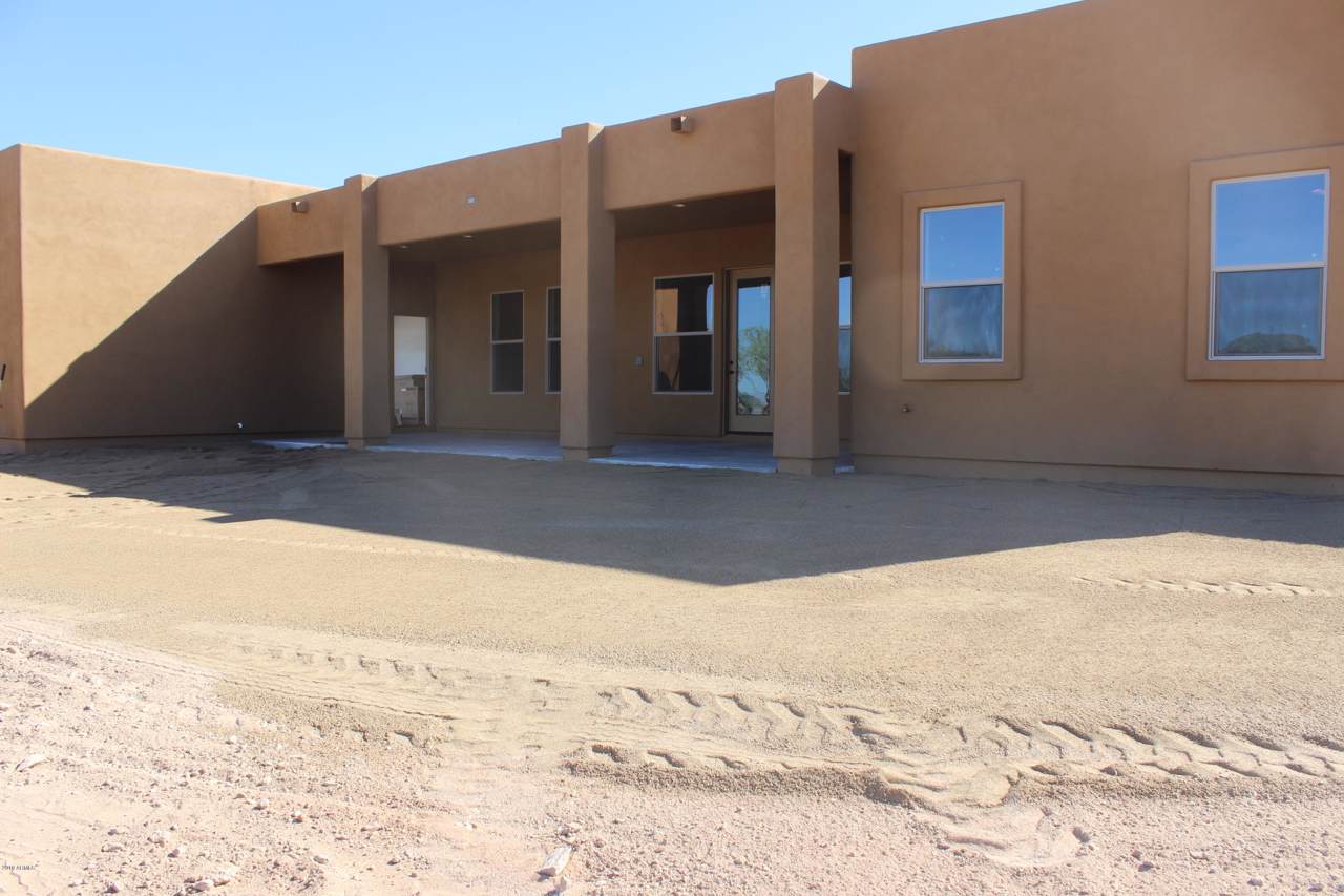 43440 16th Street - Photo 1
