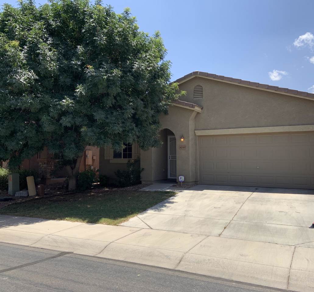 42507 Somerset Drive - Photo 1