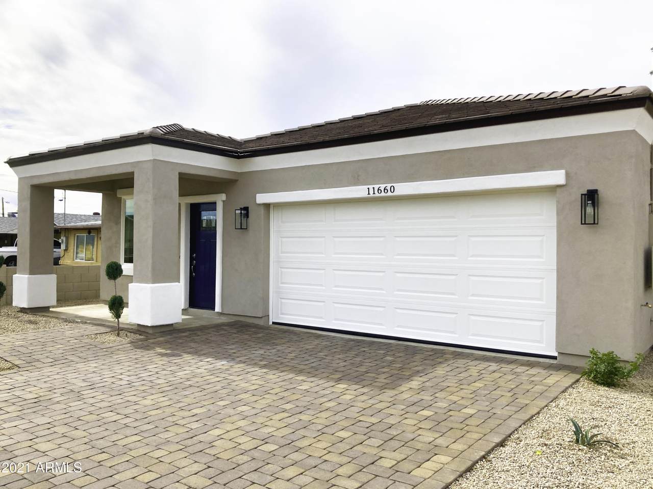 11660 80TH Avenue - Photo 1