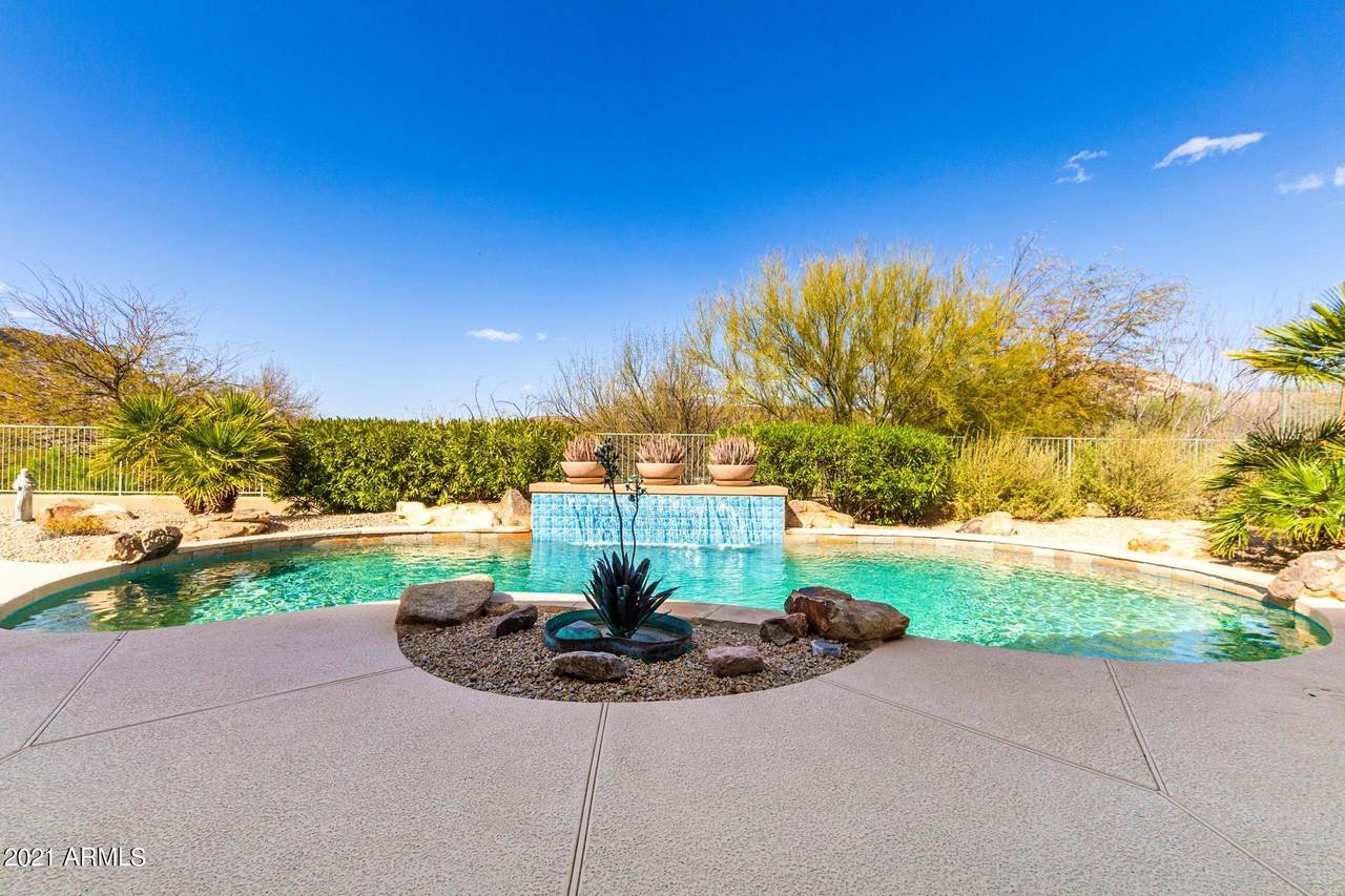11732 Sand Hills Road - Photo 1
