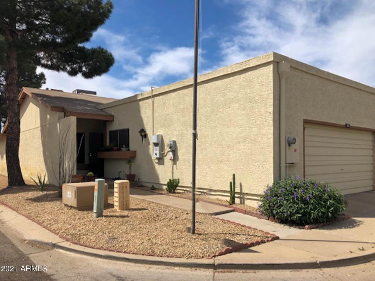 2601 Willow Avenue - Photo 1