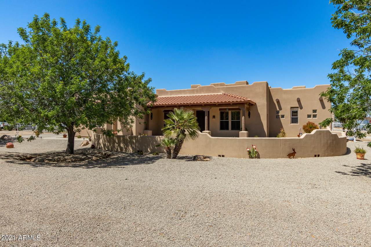 16130 Augusta Avenue - Photo 1