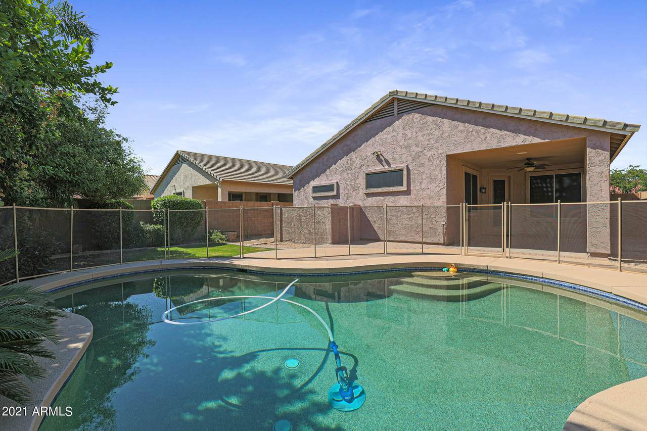 1113 Brooks Street - Photo 1