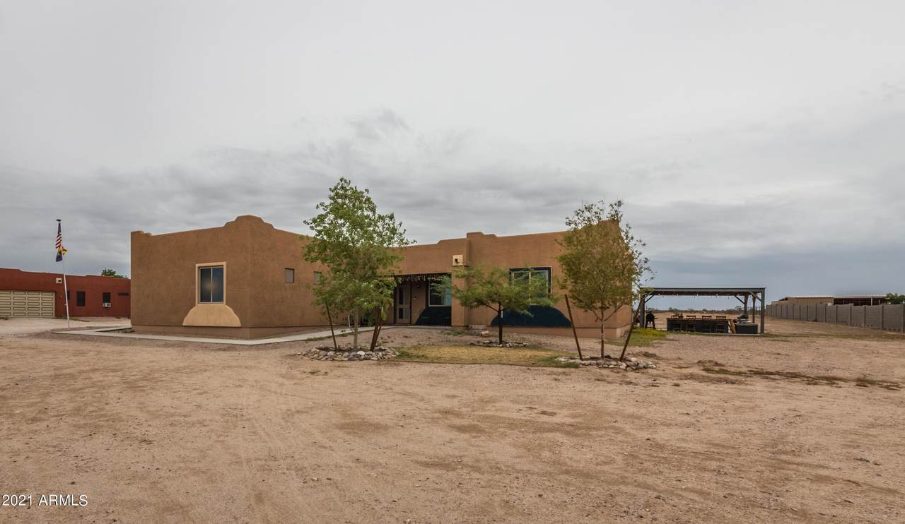 413 361ST Drive - Photo 1