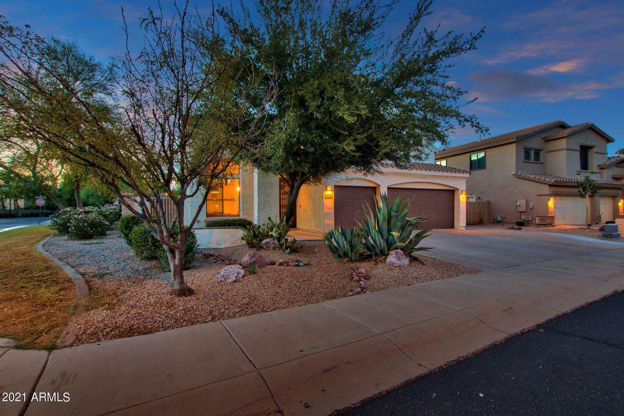 814 Aquarius Place - Photo 1
