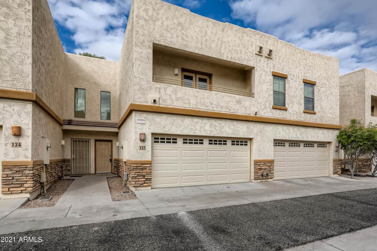 15818 25TH Street - Photo 1