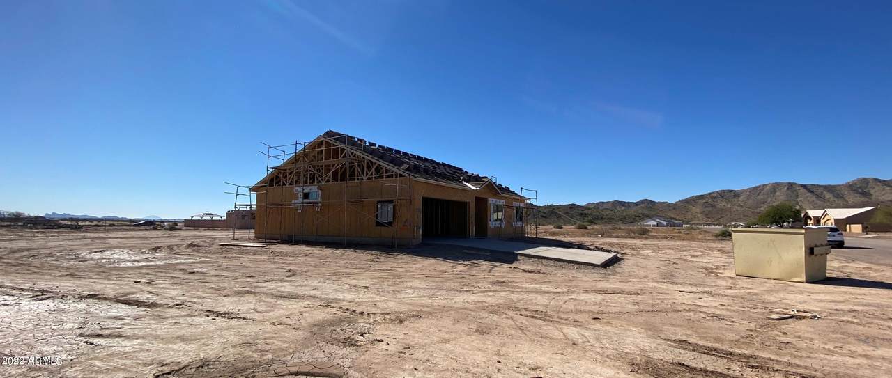 10539 Willow Peak Avenue - Photo 1
