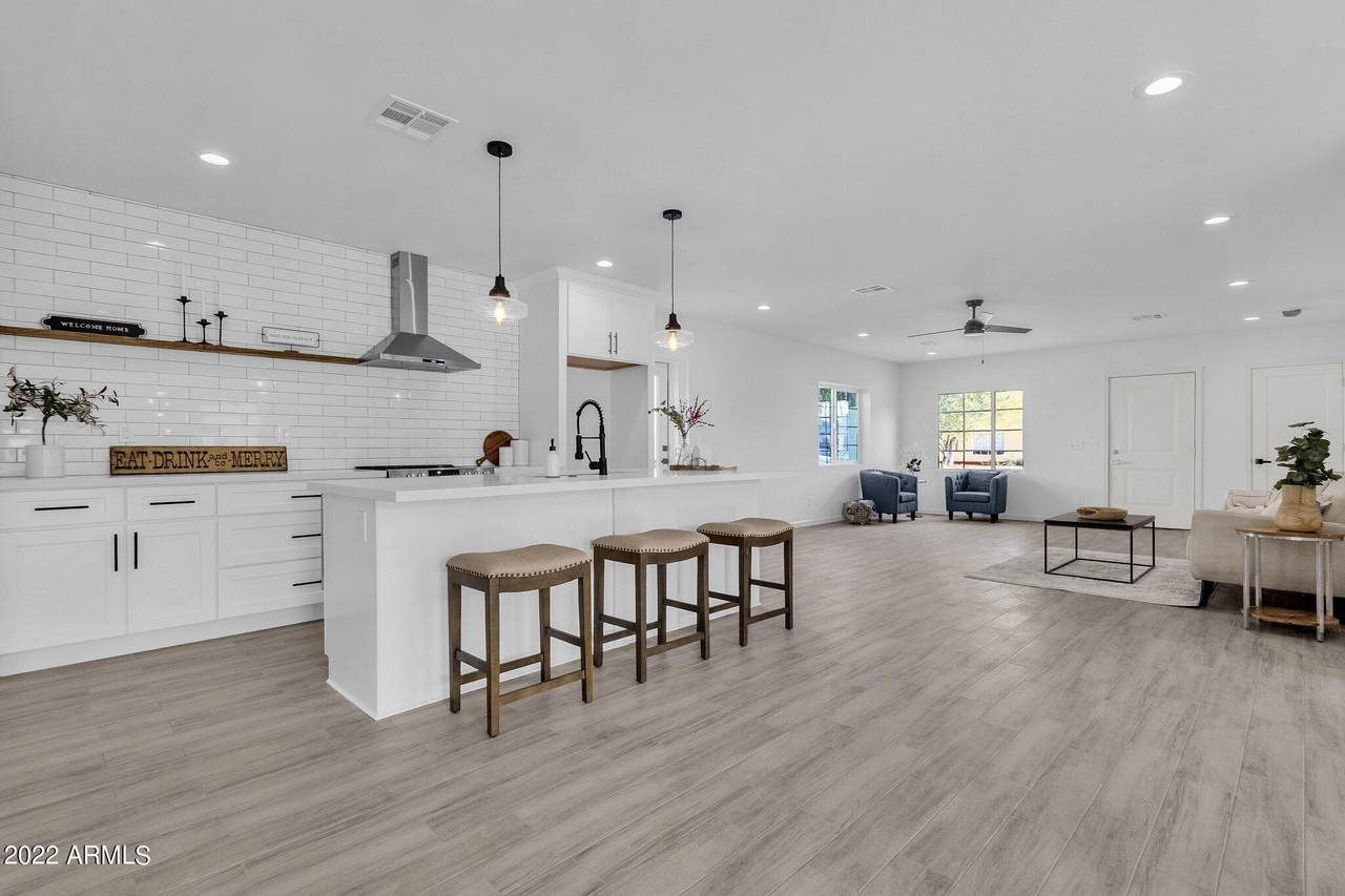 2538 9TH Street - Photo 1
