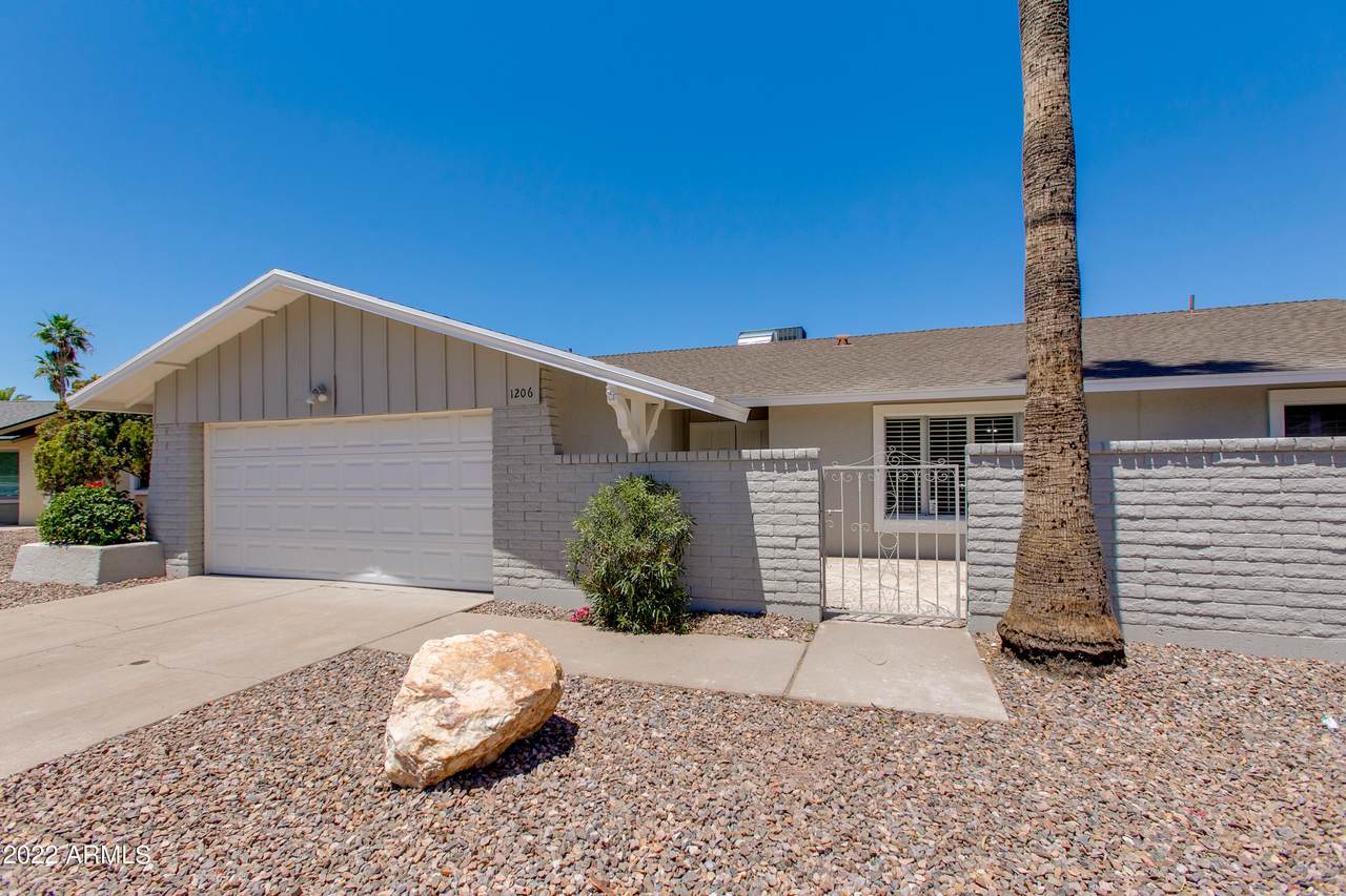 1206 Greenway Drive - Photo 1