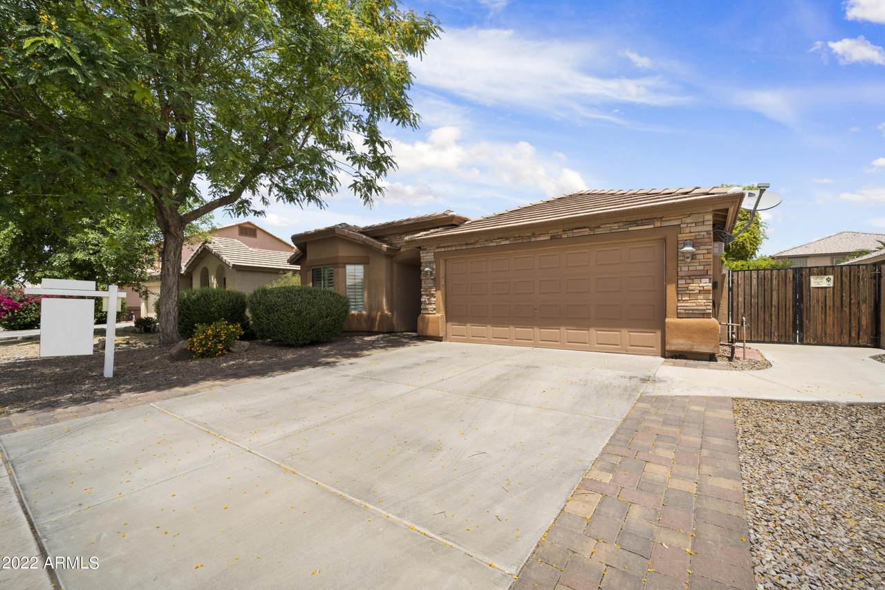 45520 Dutchman Drive - Photo 1