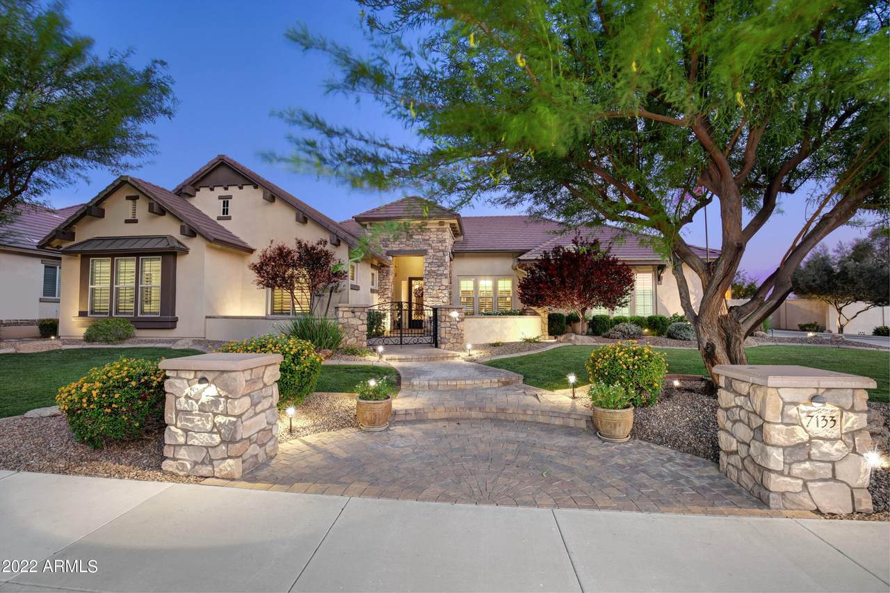 7133 Ivyglen Circle - Photo 1