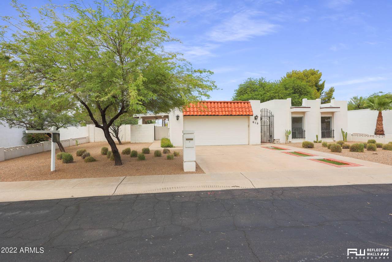 610 Calavar Road - Photo 1