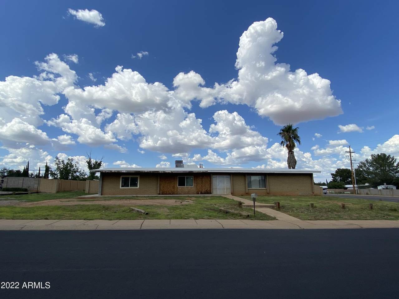 717 Essex Drive - Photo 1